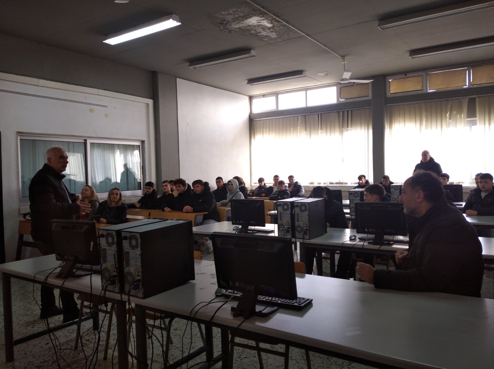 Εκπαιδευτική Επίσκεψη μαθητών στο Τμήμα Φυσικής του ΔΠΘ στην Καβάλα